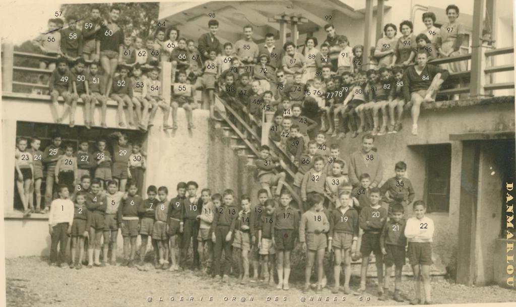 VILLE D ORAN LE VERNET 1959 GARCONS AOUT.JPG